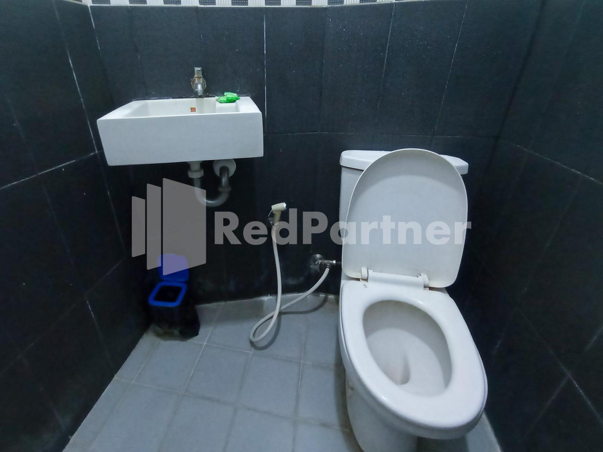 Nillo Hotel Kebumen Mitra Reddoorz Eksteriør bilde